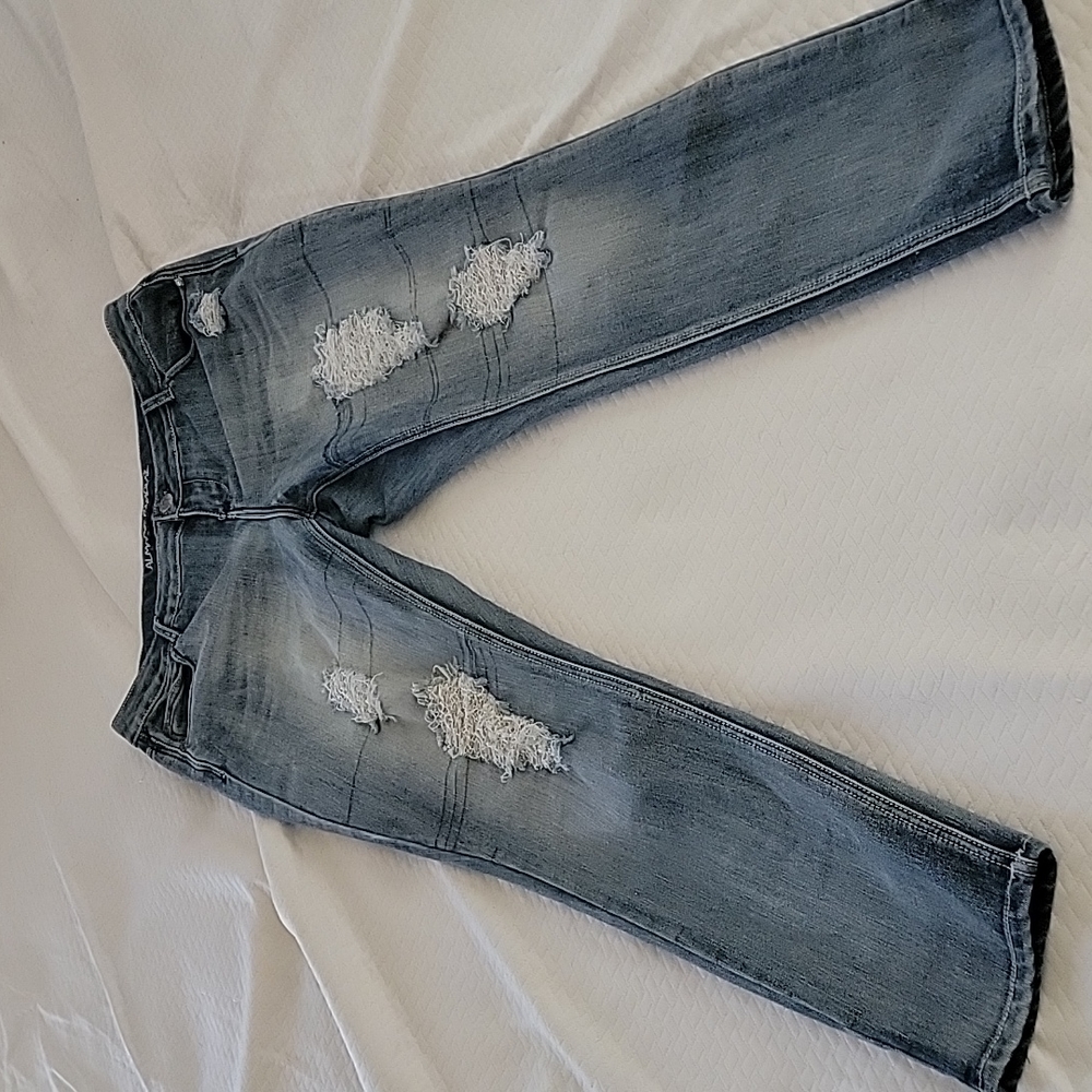 Almost Famous Distressed Jeans sz 16